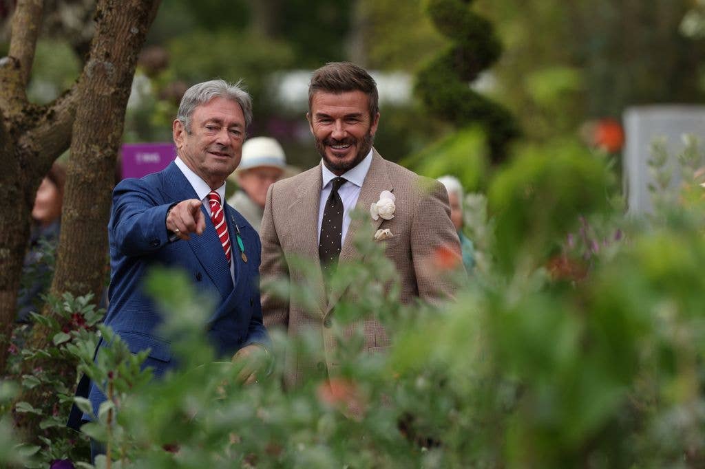  Gardener and broadcaster Alan Titchmarsh (L) talks with former England footballer David Beckham on the press day ahead of the 2026 RHS Chelsea Flower Show at The Royal Hospital Chelsea on May 18, 2026 in London, England