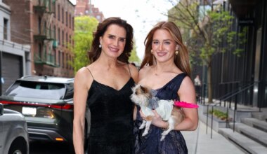 Brooke Shields and daughter Rowan turn NYC streets into a fashion moment
