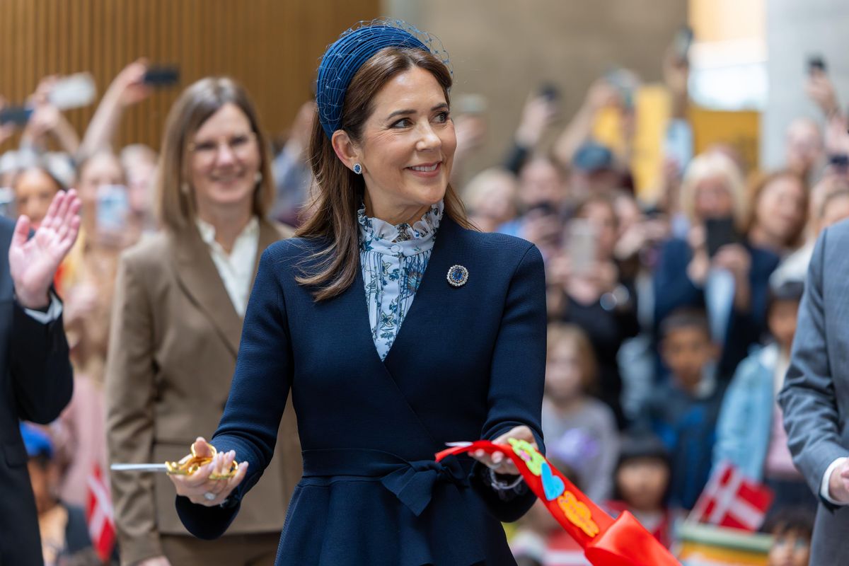 Queen Mary’s blue ensemble hid a striking royal jewelry moment