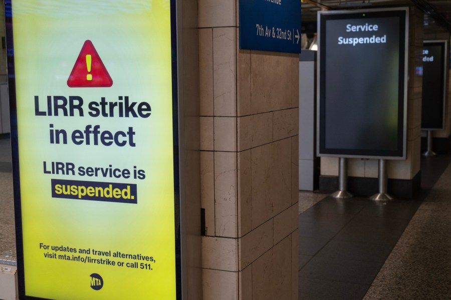MTA offers shuttle buses from LIRR stations to Queens subway lines