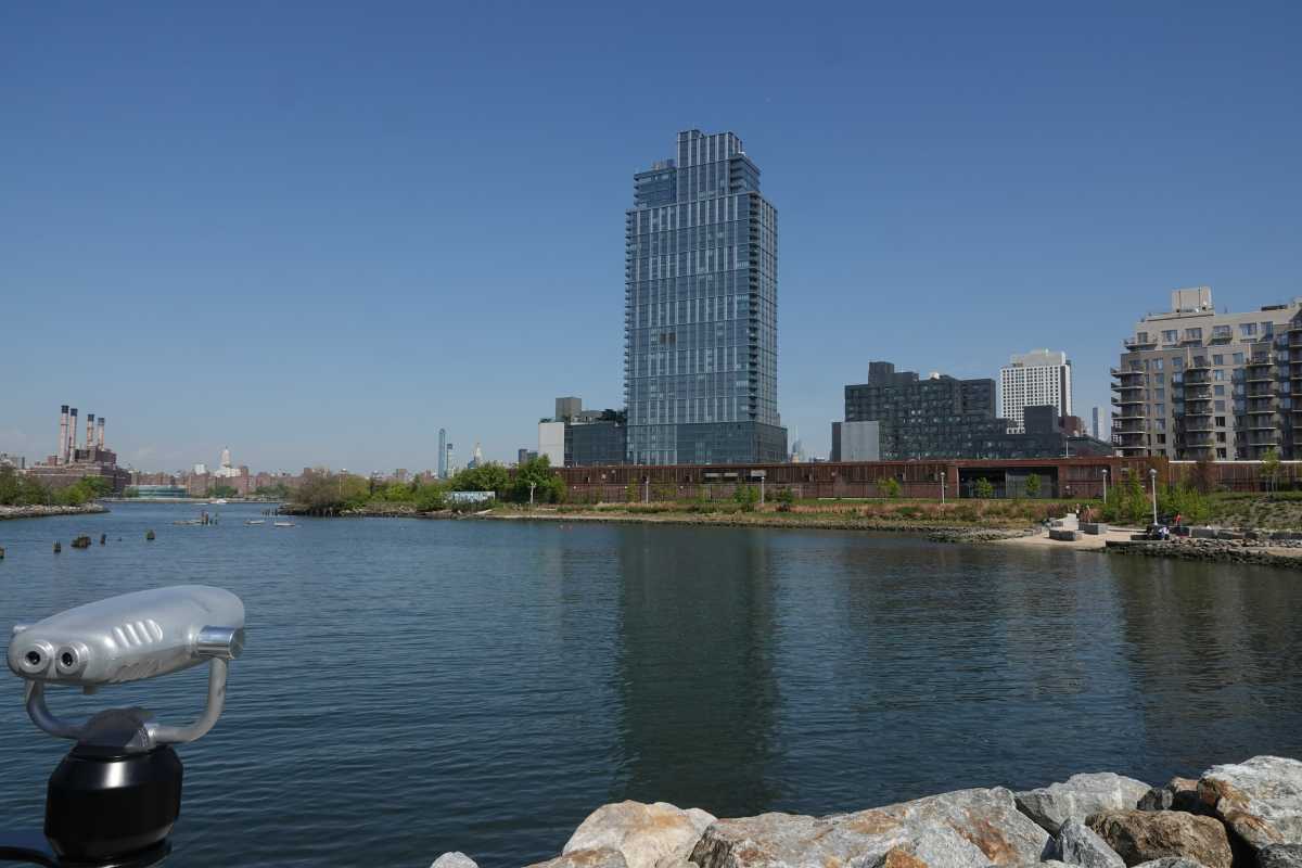 The inlet section of Bushwick Inlet Park opens at long last • Brooklyn Paper