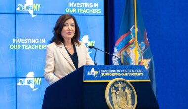 New York teachers win lower retirement age as lawmakers set to pass pension reforms