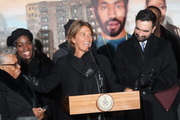 Mayor Mamdani and housing commissioner Dina Levy (at podium) are pictured in New York City on Jan. 4, 2026. (Ed Reed / Mayoral Photography Office)