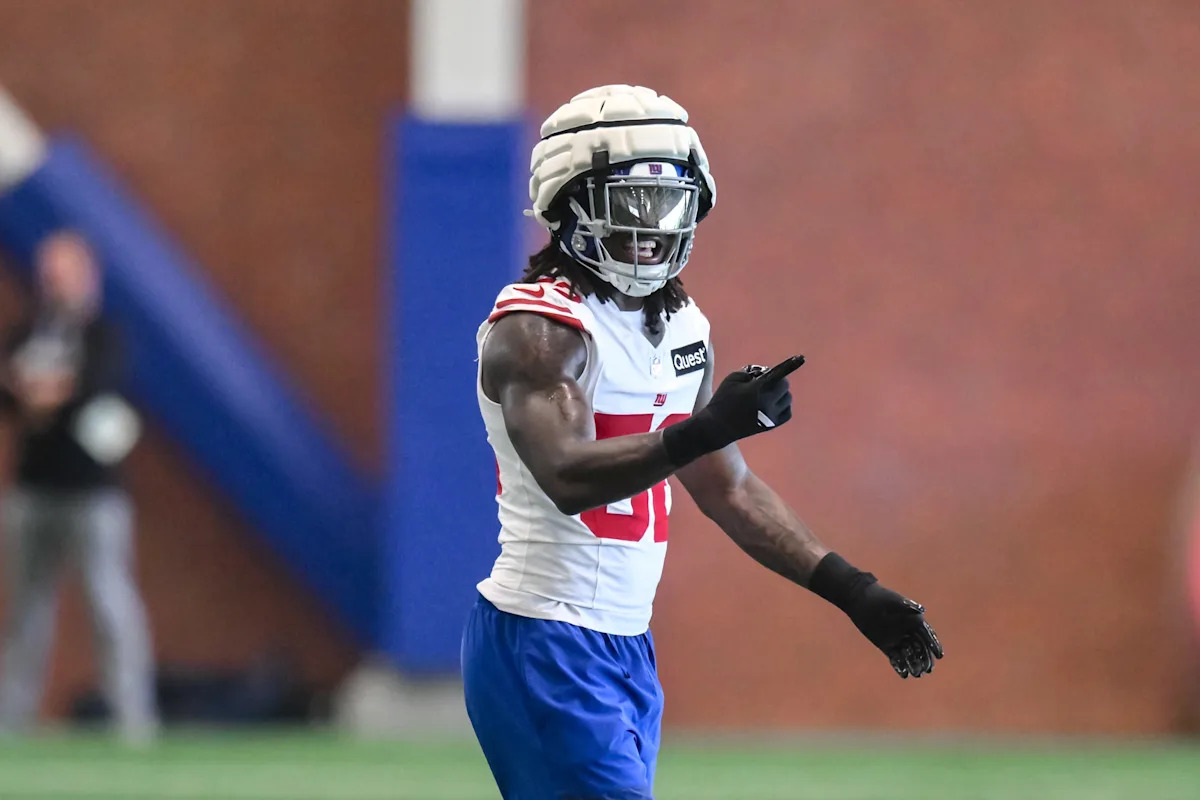 New York Giants officially sign Arvell Reese to rookie deal