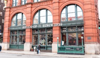 When Will the Soho REI Officially Close?