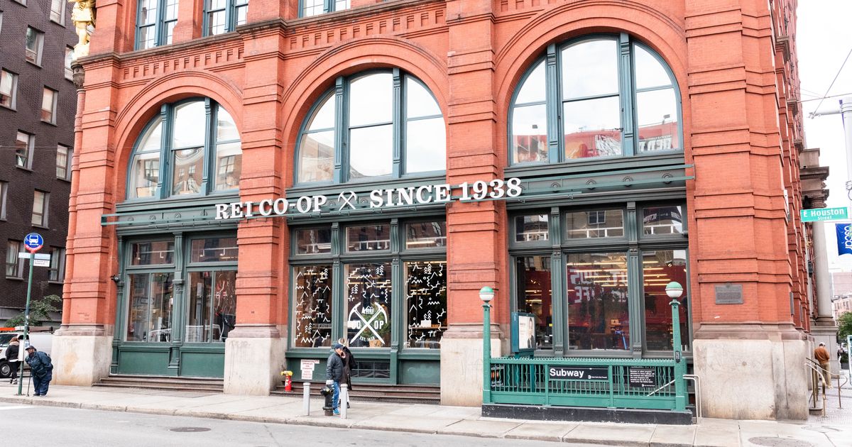 When Will the Soho REI Officially Close?