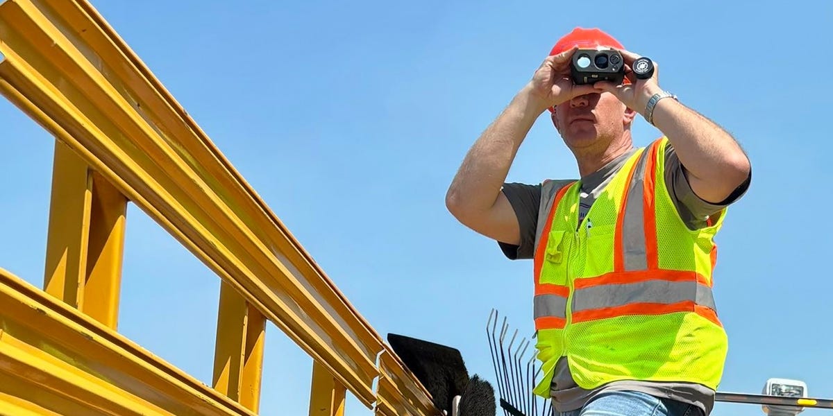 New York State Troopers Disguised as Construction Workers Bust 94 Drivers in 8 Hours