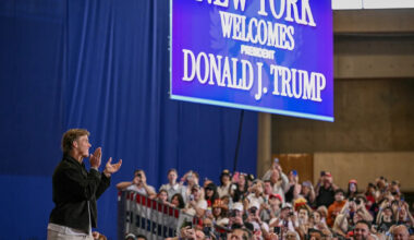 Giants' Abdul Carter questions Jaxson Dart for introducing President Trump at New York rally