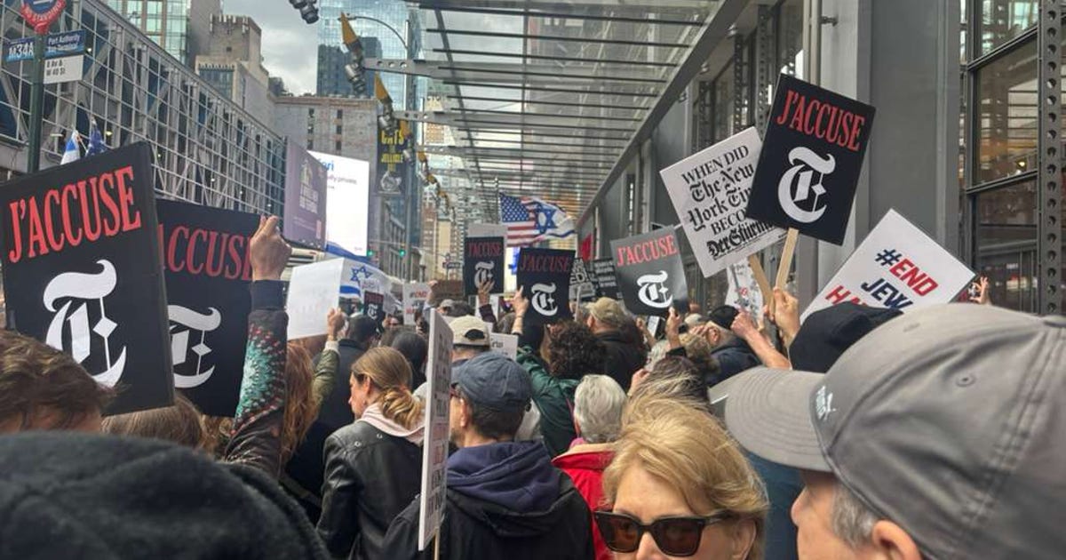 Protesters Gather at New York Times HQ Over Column Alleging Abuse by Israelis