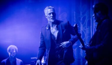 A Darker Side of Queens of the Stone Age | A&E