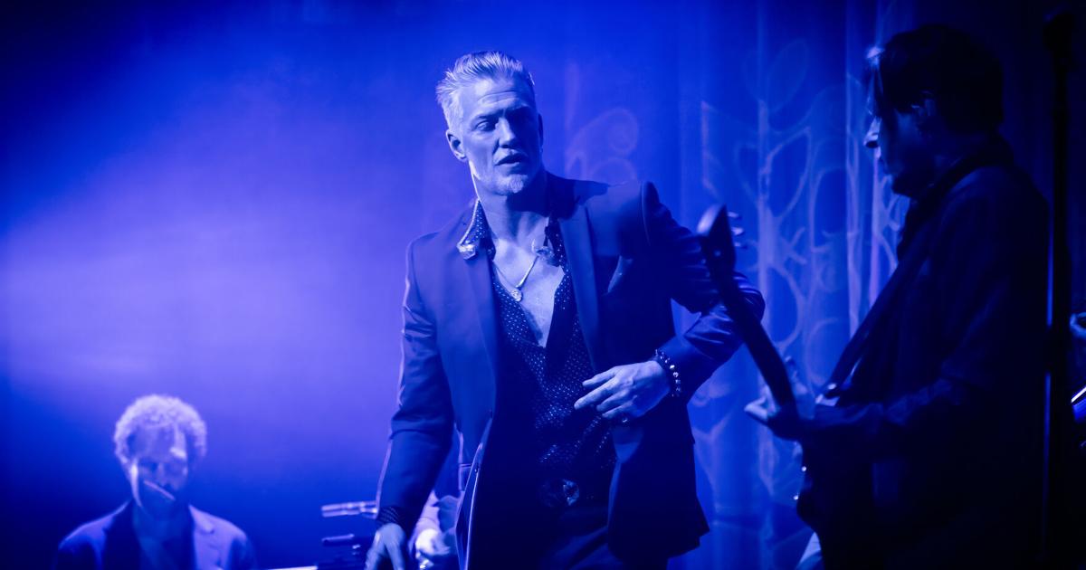 A Darker Side of Queens of the Stone Age | A&E