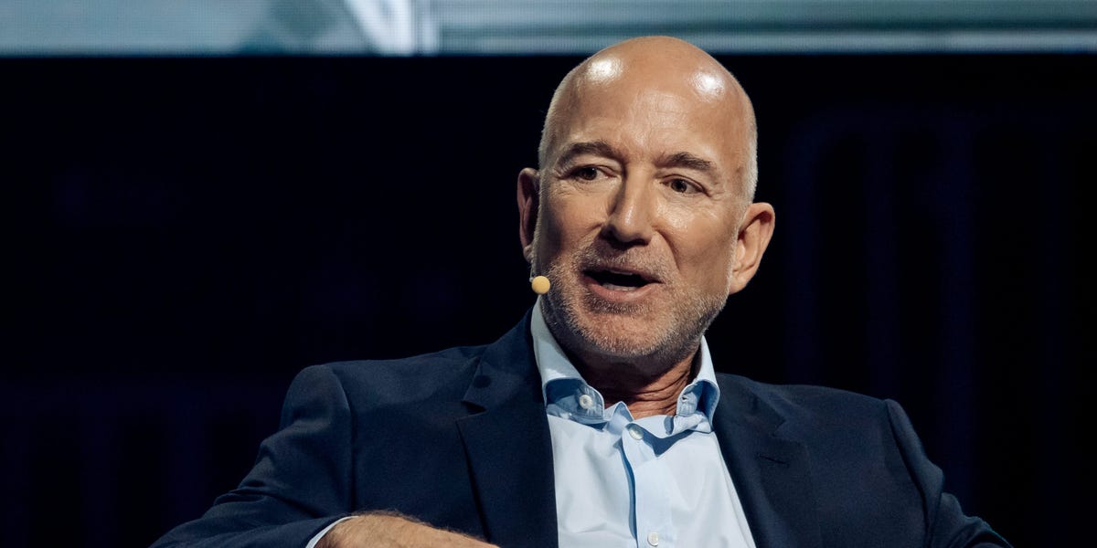Jeff Bezos Calls for No Tax on Low Earners in the US