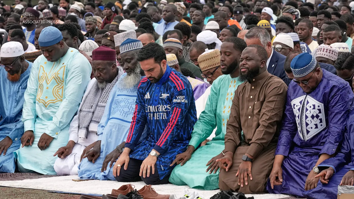 Mamdani, NYC's first Muslim mayor, joins New Yorkers in prayer for Eid Al-Adha