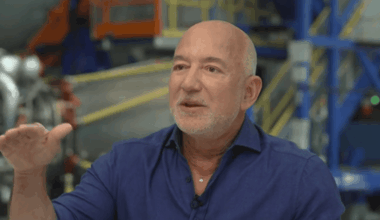 Jeff Bezos Won't Stop Talking About 'A Nurse in Queens' Making $75K. Here's Why