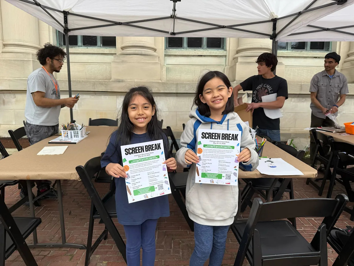Kids without screens? One NYC school district works to break the habit