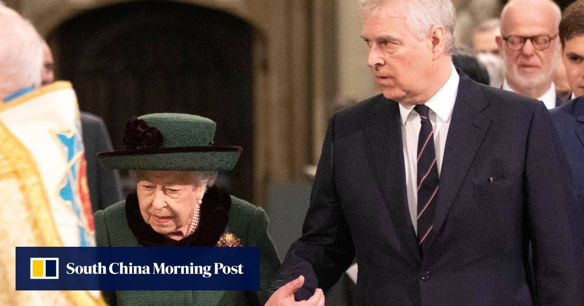 Queen pushed for ex-prince Andrew’s appointment as trade envoy, documents show