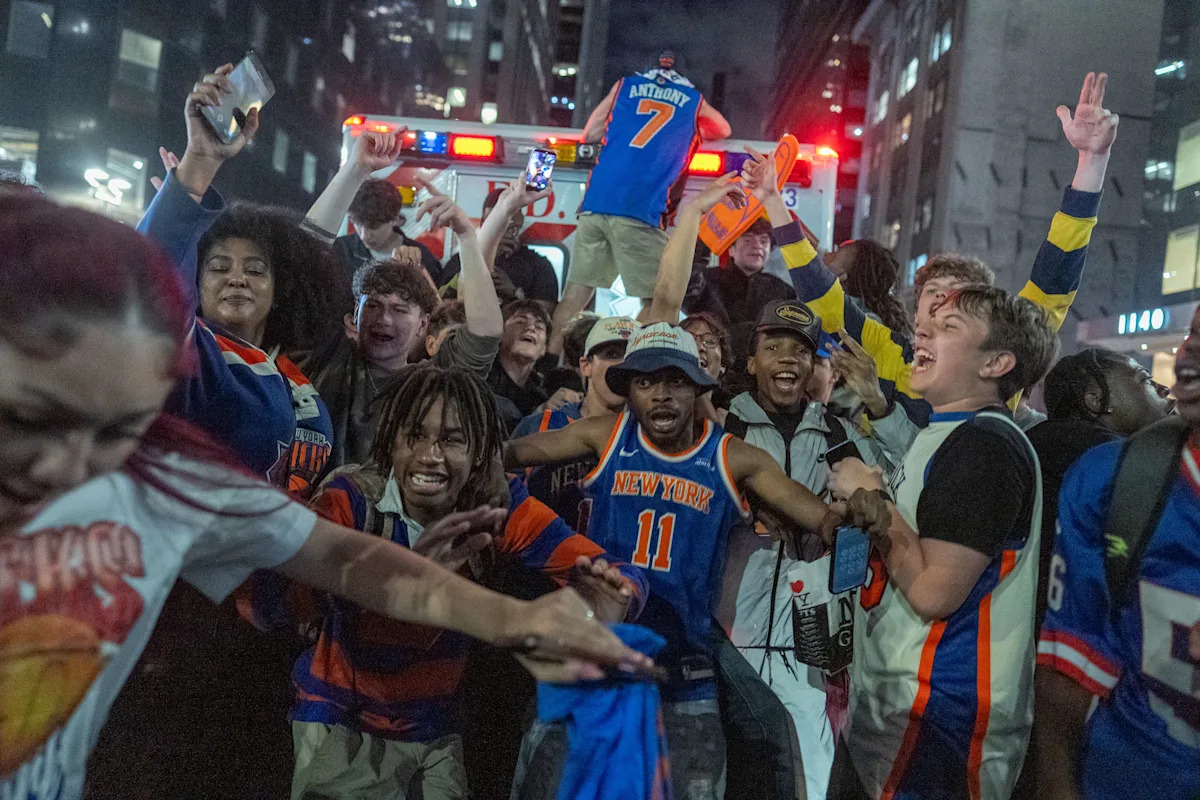 2026 NBA Finals odds: New York Knicks open as underdogs against San Antonio Spurs