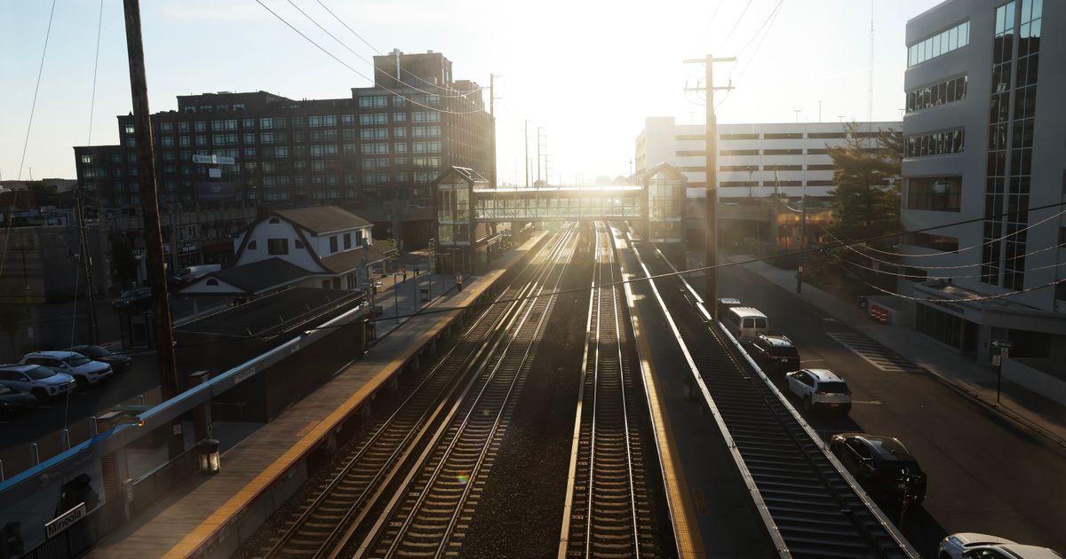 Riders navigate the first weekday of a strike that has shut down the largest US commuter rail system :: WRAL.com