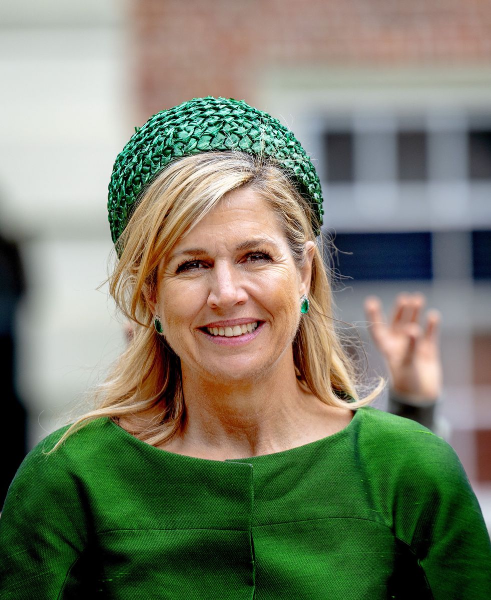 Queen Máxima triumphs in an elegant green skirt suit after Venice getaway