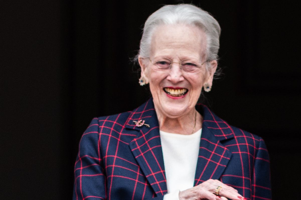A closer look at Margrethe's horseshoe brooch