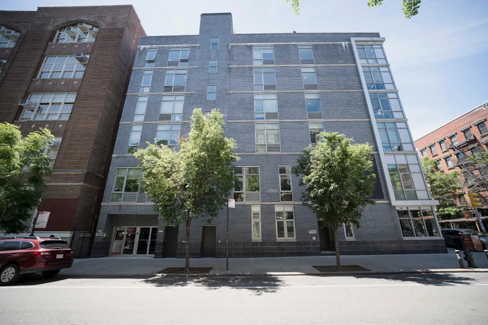 Residents at the Hub Avenue B, at 185 Ave. B, have complained about the drinking and the noise coming from the church’s tenant on the ground floor. stefano Giovannini for NY Post