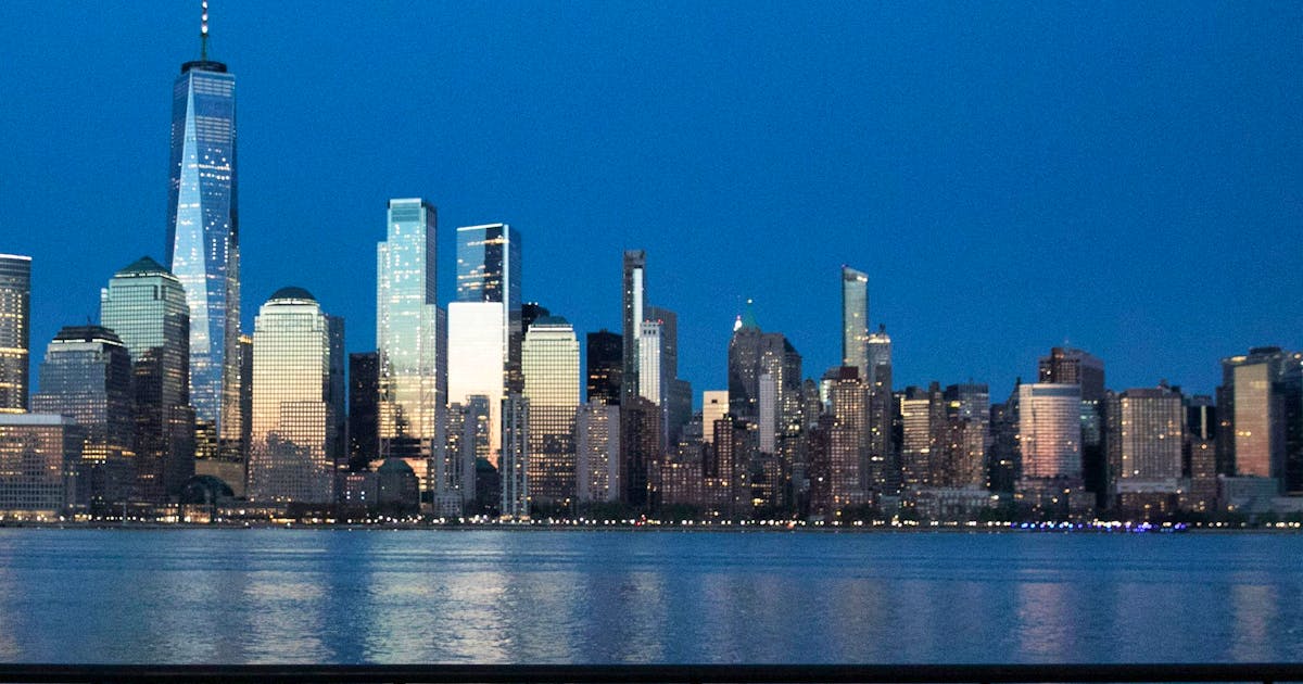 Mayor plans price cap: Rent madness in Manhattan breaks the sound barrier
