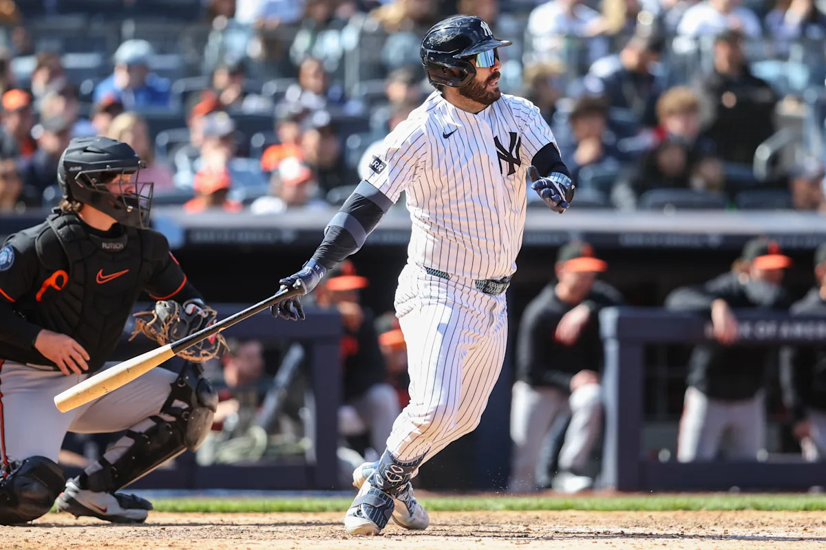 New York Yankees need to trade for a catcher immediately