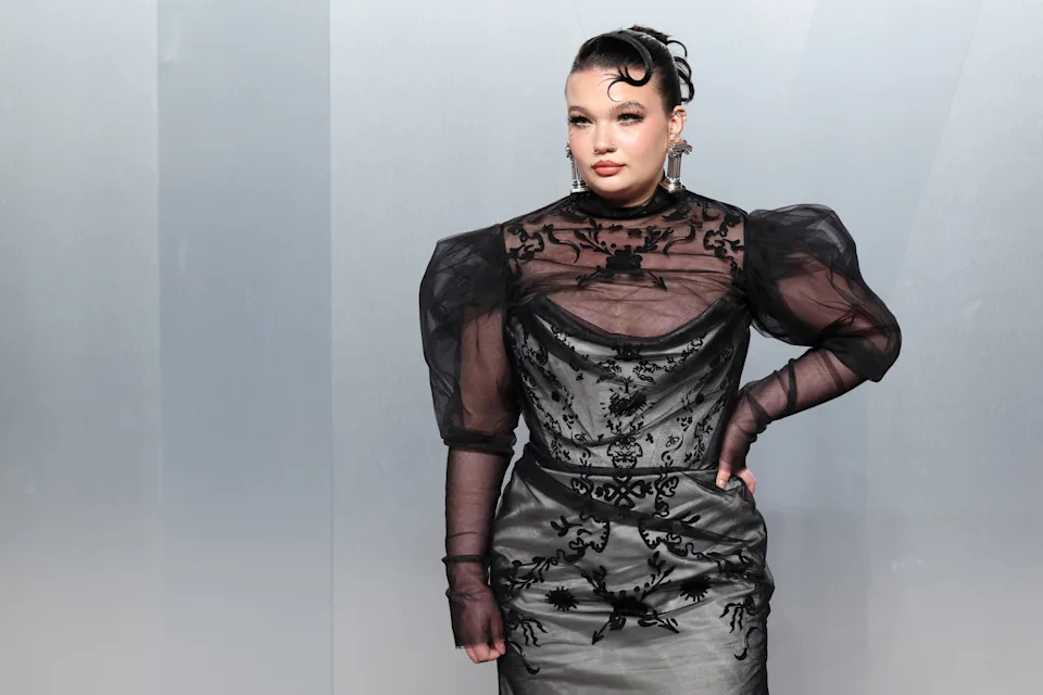 Lola Young attends the 2026 Vanity Fair Oscar Party Hosted By Mark Guiducci at Los Angeles County Museum of Art on March 15, 2026 in Los Angeles, California.