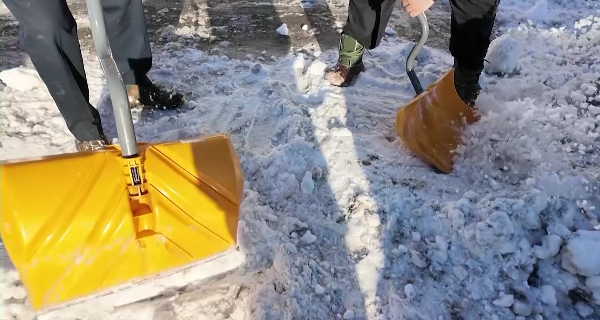 News 12 | Bronx | Dsny Says Its Still Working To Pay Its Emergency Snow Shovelers