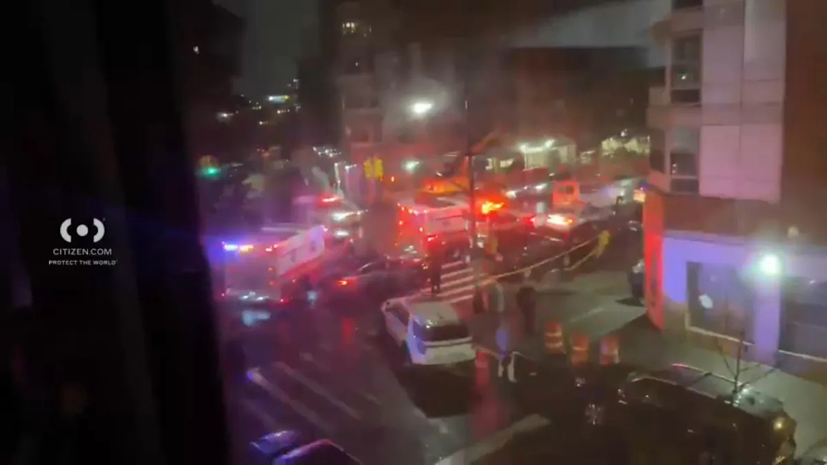 2 men killed minutes apart in separate Bronx shootings and stabbing, no arrests