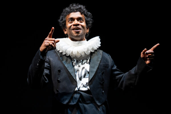 This image released by Polk & Co. shows Hiran Abeysekera in the role of Hamlet at the National Theatre in London on Sept. 25, 2025. Photo: Sam Taylor/Polk & Co. via AP