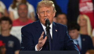 Trump visits toss-up NY district to talk economy, veers off-topic – NBC New York