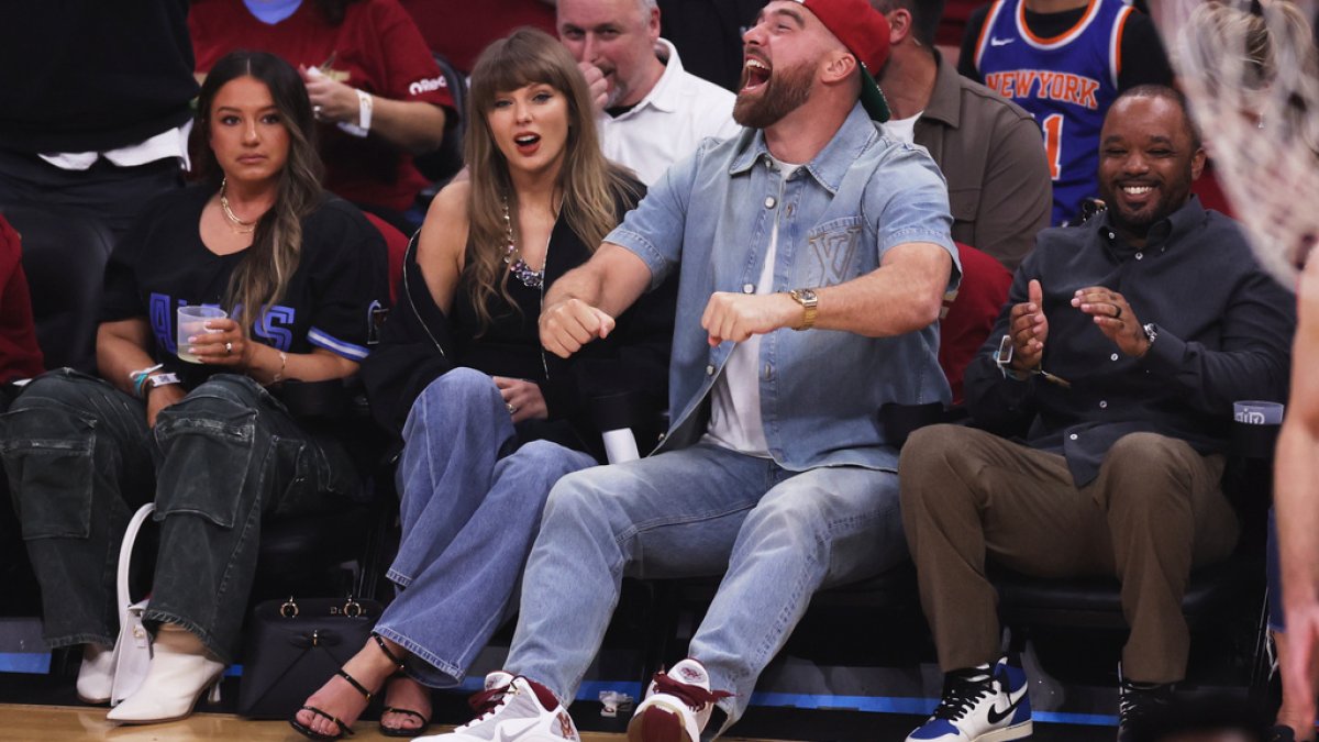 Taylor Swift and Travis Kelce sit courtside at Knicks-Cavs game – NBC New York