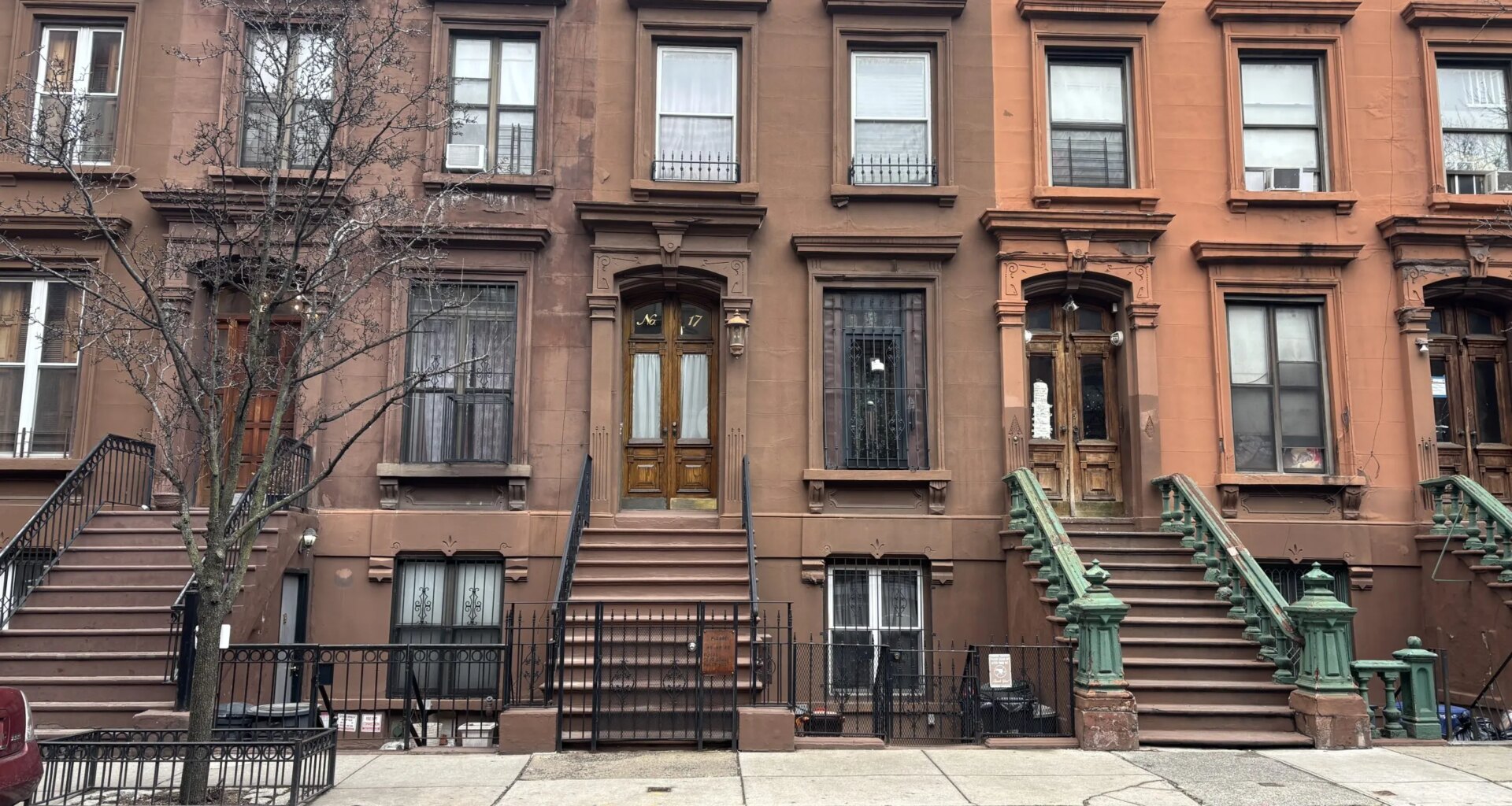 Deed theft is defining Brooklyn assembly race