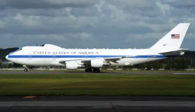 Chinese Arrested at New York for Photographing Most Expensive Presidential Jet in the World