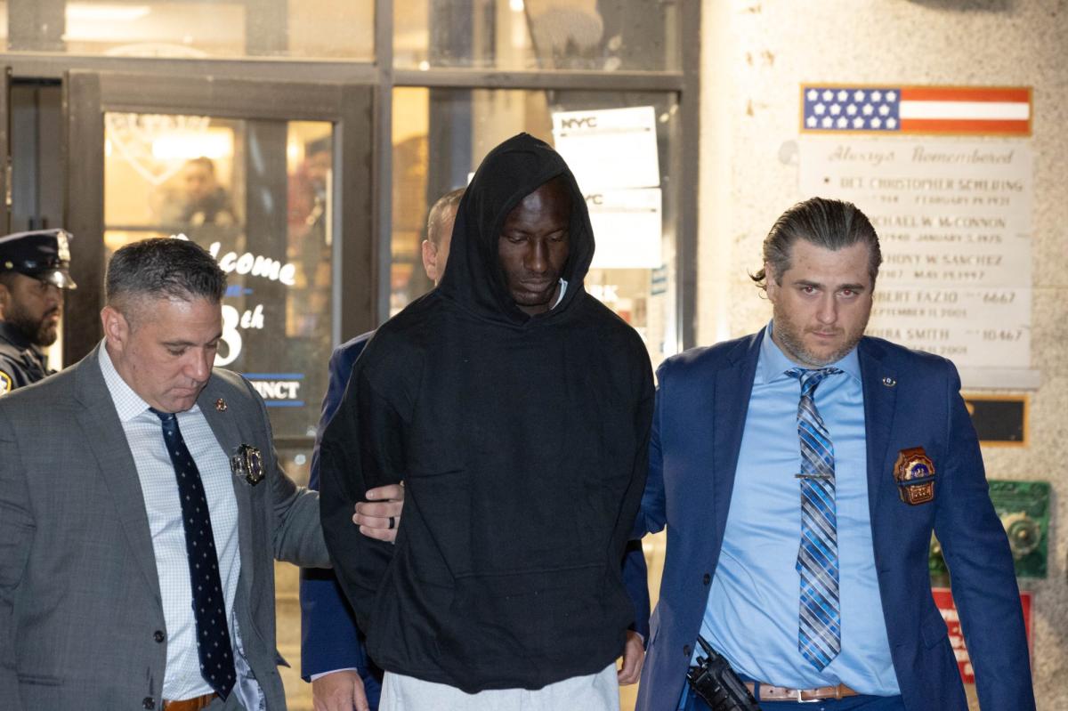 Crazed recidivist's deadly subway shove: Letters