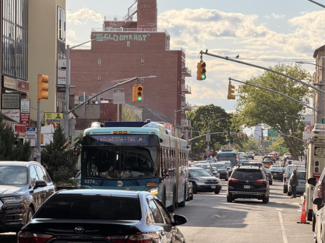 City to speed up LaGuardia bus ahead of World Cup with new Jax Heights bus lane — Queens Daily Eagle