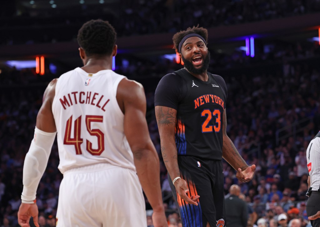 Mitchell Robinson suffered a broken pinky.