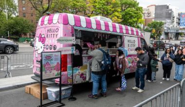 Hello Kitty Cafe Truck arrives at Flushing’s Shops at Skyview – QNS