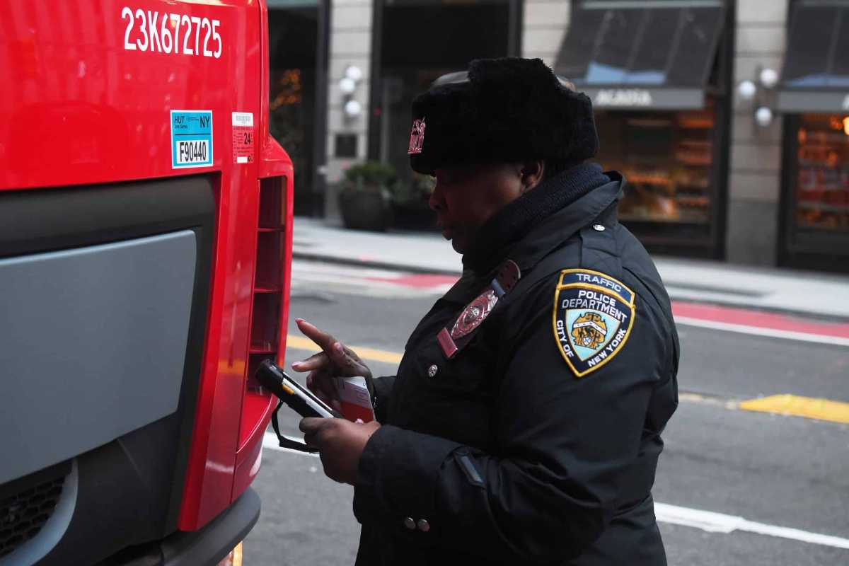 NYC traffic enforcement agents seek peace officer status under NYS bill