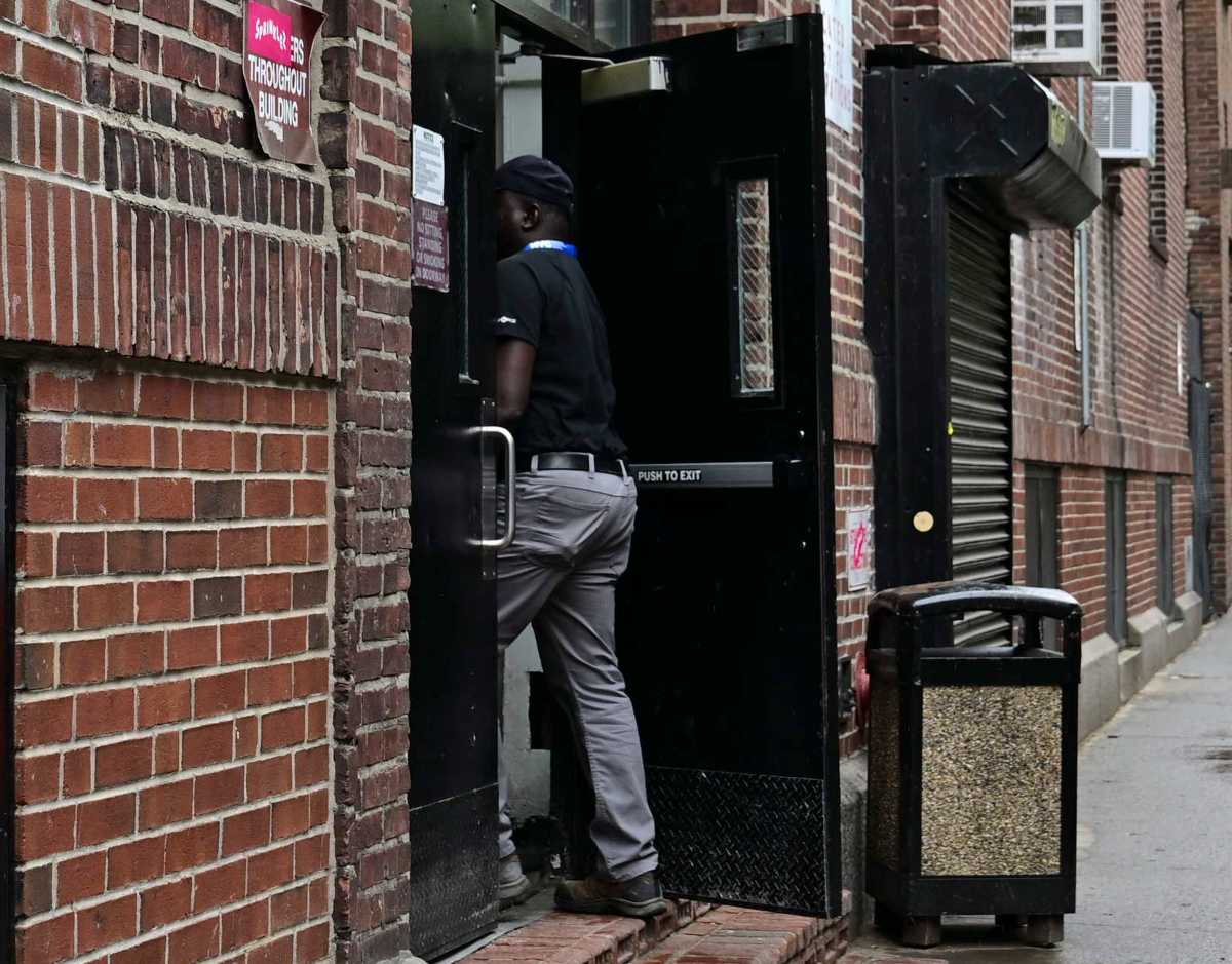 Judge keeps city plan to open East Village homeless intake center on ice in ‘uncommon’ move to push hearing  