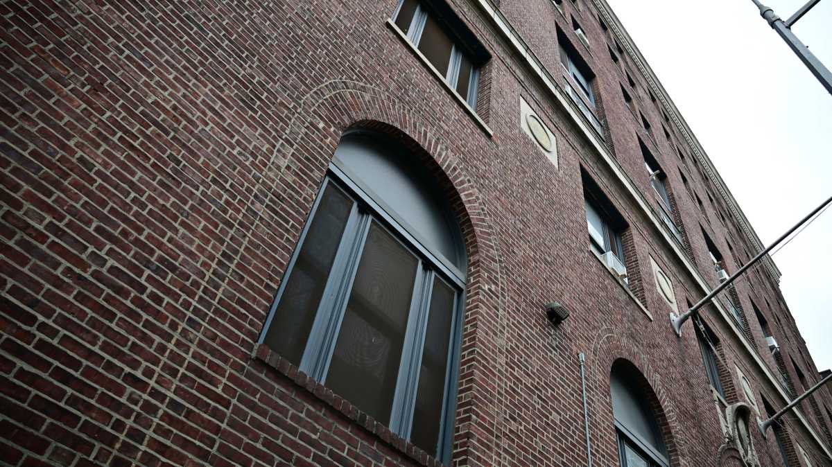 Manhattan judge appears skeptical of city arguments for moving homeless intake to the East Village without public review