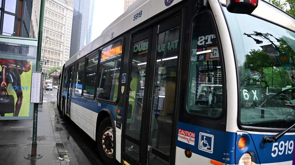 Express order: MTA board approves purchase of new diesel buses to run out of Staten Island depot