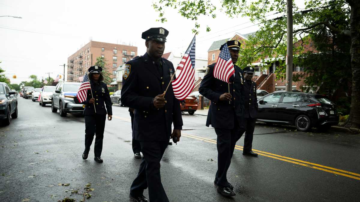 ‘Remember and honor’: Canarsie Memorial Day pays tribute to the fallen • Brooklyn Paper