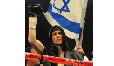 Rabbi boxer Yuri Foreman to speak at Great Neck library screening