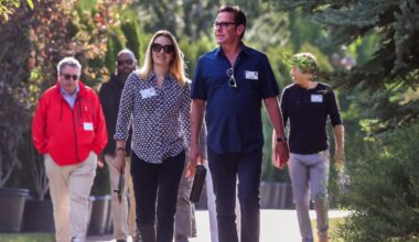 James Murdoch Seals Deal for New York Magazine