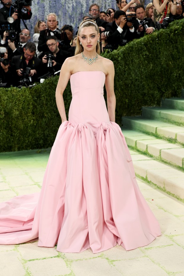 NEW YORK, NEW YORK - MAY 04: Amanda Seyfried attends the 2026 Met Gala celebrating "Costume Art" at the Metropolitan Museum of Art on May 04, 2026 in New York City. (Photo by Jamie McCarthy/Getty Images)