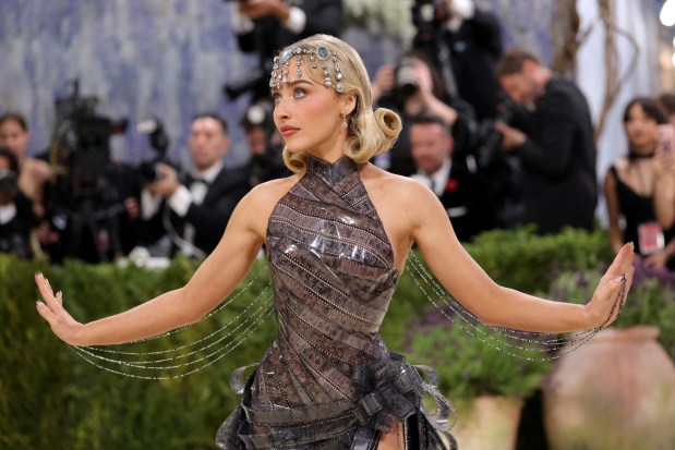 NEW YORK, NEW YORK - MAY 04: Sabrina Carpenter attends the 2026 Met Gala celebrating "Costume Art" at the Metropolitan Museum of Art on May 04, 2026 in New York City. (Photo by Mike Coppola/Getty Images)