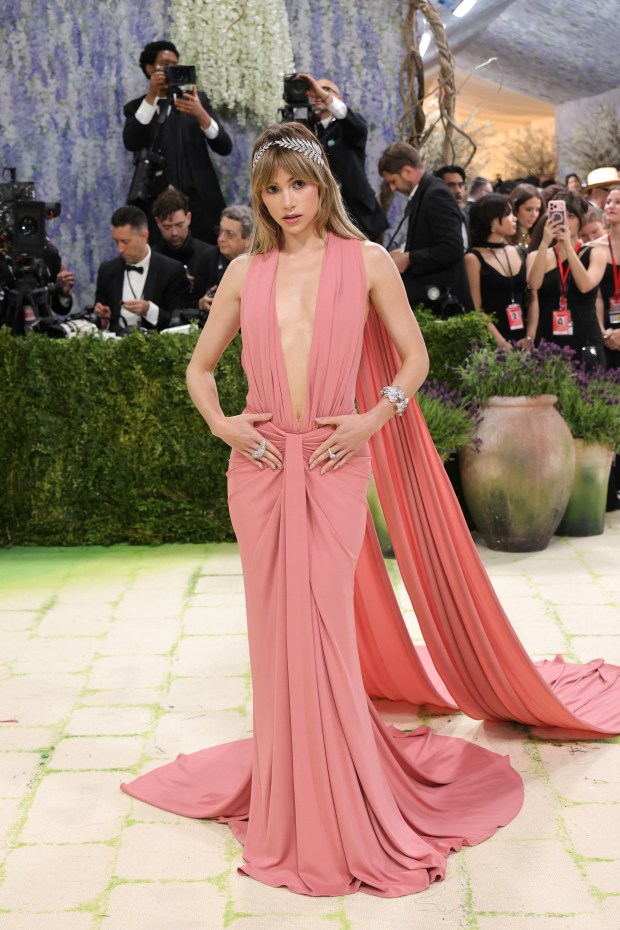 NEW YORK, NEW YORK - MAY 04: Suki Waterhouse attends the 2026 Met Gala celebrating "Costume Art" at the Metropolitan Museum of Art on May 04, 2026 in New York City. (Photo by Julian Hamilton/Getty Images)