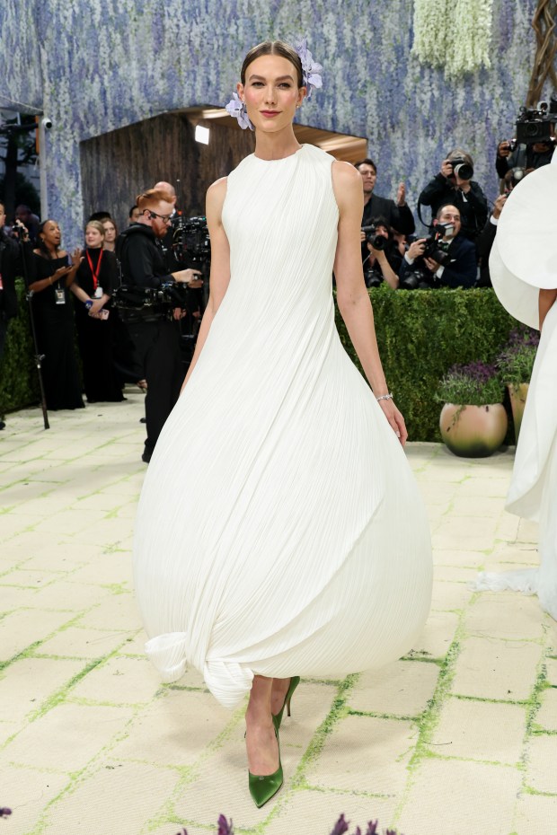 NEW YORK, NEW YORK - MAY 04: Karlie Kloss attends the 2026 Met Gala celebrating "Costume Art" at the Metropolitan Museum of Art on May 04, 2026 in New York City. (Photo by Jamie McCarthy/Getty Images)